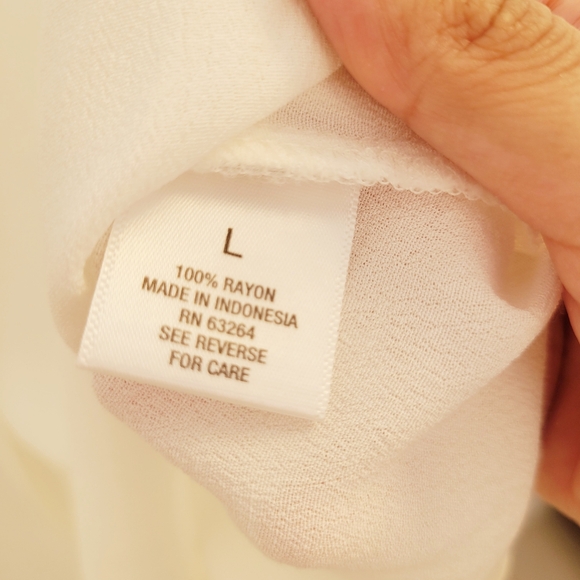 Roz & Ali Long Sleeved Button Detail Sheer Rayon White Blouse Size L - Picture 4 of 7